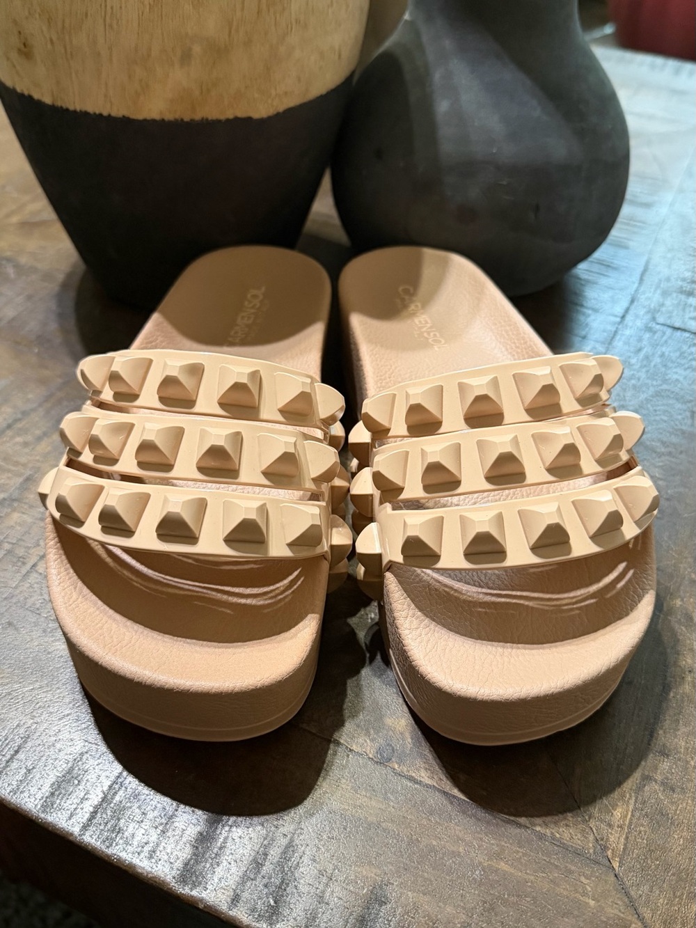 EUC CARMEN SOL Carmen Slip On size 39 and 40 CREAM sandals